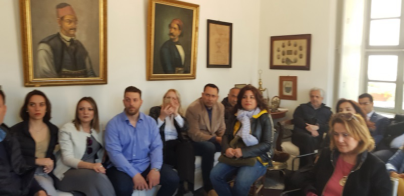 &laquo;&Upsilon;&iota;&omicron;&theta;&epsilon;&sigma;ί&alpha; &Pi;&lambda;&omicron;ί&omicron;&upsilon;&raquo; &sigma;&tau;&eta;&nu;  Ύ&delta;&rho;&alpha; !