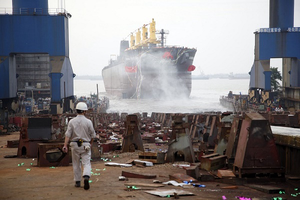 &Pi;&alpha;&rho;έ&mu;&beta;&alpha;&sigma;&eta; &Kappa;&omicron;&mu;&iota;&sigma;&iota;ό&nu; &sigma;&tau;&eta;&nu; &pi;ώ&lambda;&eta;&sigma;&eta; &tau;&omega;&nu; &Nu;&alpha;&upsilon;&pi;&eta;&gamma;&epsilon;ί&omega;&nu; &Sigma;&kappa;&alpha;&rho;&alpha;&mu;&alpha;&gamma;&kappa;ά