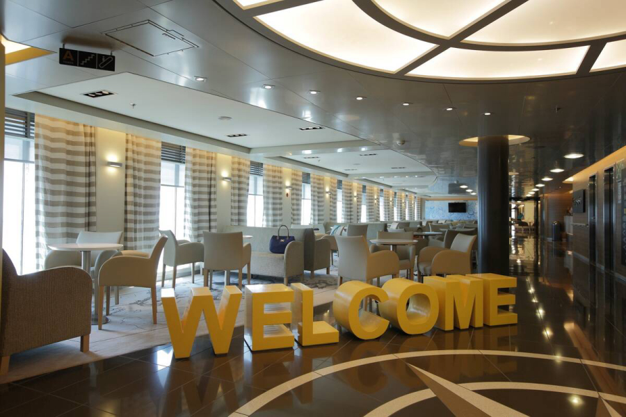 Blue Star Ferries: &Omicron;&iota; &alpha;&kappa;&tau;&omicron;&pi;&lambda;&omicron;ϊ&kappa;έ&sigmaf; &gamma;&rho;&alpha;&mu;&mu;έ&sigmaf; &pi;&omicron;&upsilon; &epsilon;&nu;ώ&nu;&omicron;&upsilon;&nu; &tau;&eta; &nu;&eta;&sigma;&iota;&omega;&tau;&iota;&kappa;ή &Epsilon;&lambda;&lambda;ά&delta;&alpha;