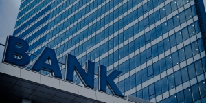 &Sigma;&tau;&alpha; 71,16 &delta;&iota;&sigma;. &epsilon;&upsilon;&rho;ώ &tau;&alpha; "&kappa;ό&kappa;&kappa;&iota;&nu;&alpha;" &delta;ά&nu;&epsilon;&iota;&alpha; &pi;&omicron;&upsilon; &delta;&iota;&alpha;&chi;&epsilon;&iota;&rho;ί&zeta;&omicron;&nu;&tau;&alpha;&iota; &omicron;&iota; &Epsilon;&tau;&alpha;&iota;&rho;&epsilon;ί&epsilon;&sigmaf; &Delta;&iota;&alpha;&chi;&epsilon;ί&rho;&iota;&sigma;&eta;&sigmaf;