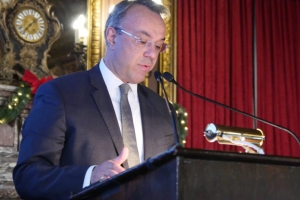 &Epsilon;&phi;&alpha;&rho;&mu;ό&zeta;&omicron;&upsilon;&mu;&epsilon; &delta;&iota;&alpha;&rho;&theta;&rho;&omega;&tau;&iota;&kappa;έ&sigmaf; &mu;&epsilon;&tau;&alpha;&rho;&rho;&upsilon;&theta;&mu;ί&sigma;&epsilon;&iota;&sigmaf;: &Chi;&rho;ή&sigma;&tau;&omicron;&sigmaf; &Sigma;&tau;&alpha;ϊ&kappa;&omicron;ύ&rho;&alpha;&sigmaf;