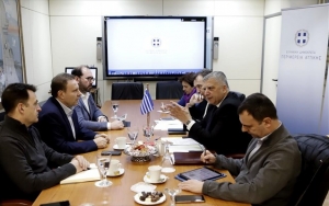 &Omicron;&Lambda;&Pi;-&Gamma;. &Pi;&alpha;&tau;&omicron;ύ&lambda;&eta;&sigmaf;: &Sigma;&tau;&omicron; &laquo;&tau;&rho;&alpha;&pi;έ&zeta;&iota;&raquo; &gamma;&iota;&alpha; &tau;&eta;&nu; &epsilon;&pi;έ&kappa;&tau;&alpha;&sigma;&eta; &tau;&omicron;&upsilon; &sigma;&tau;&alpha;&theta;&mu;&omicron;ύ &kappa;&rho;&omicron;&upsilon;&alpha;&zeta;&iota;έ&rho;&alpha;&sigmaf; &sigma;&tau;&omicron;&nu; &Pi;&epsilon;&iota;&rho;&alpha;&iota;ά