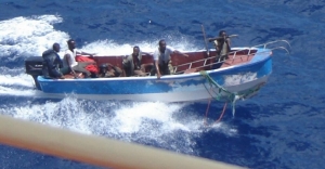 &Kappa;ό&kappa;&kappa;&iota;&nu;&omicron;&sigmaf; &sigma;&upsilon;&nu;&alpha;&gamma;&epsilon;&rho;&mu;ό&sigmaf; &gamma;&iota;&alpha; &tau;&iota;&sigmaf; &pi;&epsilon;&iota;&rho;&alpha;&tau;&iota;&kappa;έ&sigmaf; &epsilon;&pi;&iota;&theta;έ&sigma;&epsilon;&iota;&sigmaf; &sigma;&tau;&eta; &Delta;&upsilon;&tau;&iota;&kappa;ή &Alpha;&phi;&rho;&iota;&kappa;ή, 57 &tau;&omicron;&nu; &Delta;&epsilon;&kappa;έ&mu;&beta;&rho;&eta; &sigma;&tau;&eta; &Gamma;&omicron;&upsilon;&iota;&nu;έ&alpha;