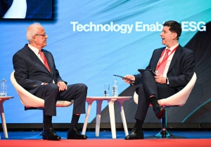 &Alpha;&pi;ό &alpha;&rho;&iota;&sigma;&tau;&epsilon;&rho;ά: &Gamma;&rho;&eta;&gamma;ό&rho;&eta;&sigmaf; &Sigma;&tau;&epsilon;&phi;&alpha;&nu;ό&pi;&omicron;&upsilon;&lambda;&omicron;&sigmaf;, &Kappa;&alpha;&theta;&eta;&gamma;&eta;&tau;ή&sigmaf; &Chi;&eta;&mu;&iota;&kappa;ή&sigmaf; &Mu;&eta;&chi;&alpha;&nu;&iota;&kappa;ή&sigmaf; &kappa;&alpha;&iota; &Beta;&iota;&omicron;&tau;&epsilon;&chi;&nu;&omicron;&lambda;&omicron;&gamma;ί&alpha;&sigmaf; &tau;&omicron;&upsilon; MIT &kappa;&alpha;&iota; &kappa;ά&tau;&omicron;&chi;&omicron;&sigmaf; &tau;&eta;&sigmaf; έ&delta;&rho;&alpha;&sigmaf; W.H. Dow, &Alpha;&pi;ό&sigma;&tau;&omicron;&lambda;&omicron;&sigmaf; &Mu;&alpha;&gamma;&gamma;&eta;&rho;&iota;ά&delta;&eta;&sigmaf;, &Delta;&eta;&mu;&omicron;&sigma;&iota;&omicron;&gamma;&rho;ά&phi;&omicron;&sigmaf;, &Epsilon;&Rho;&Tau;